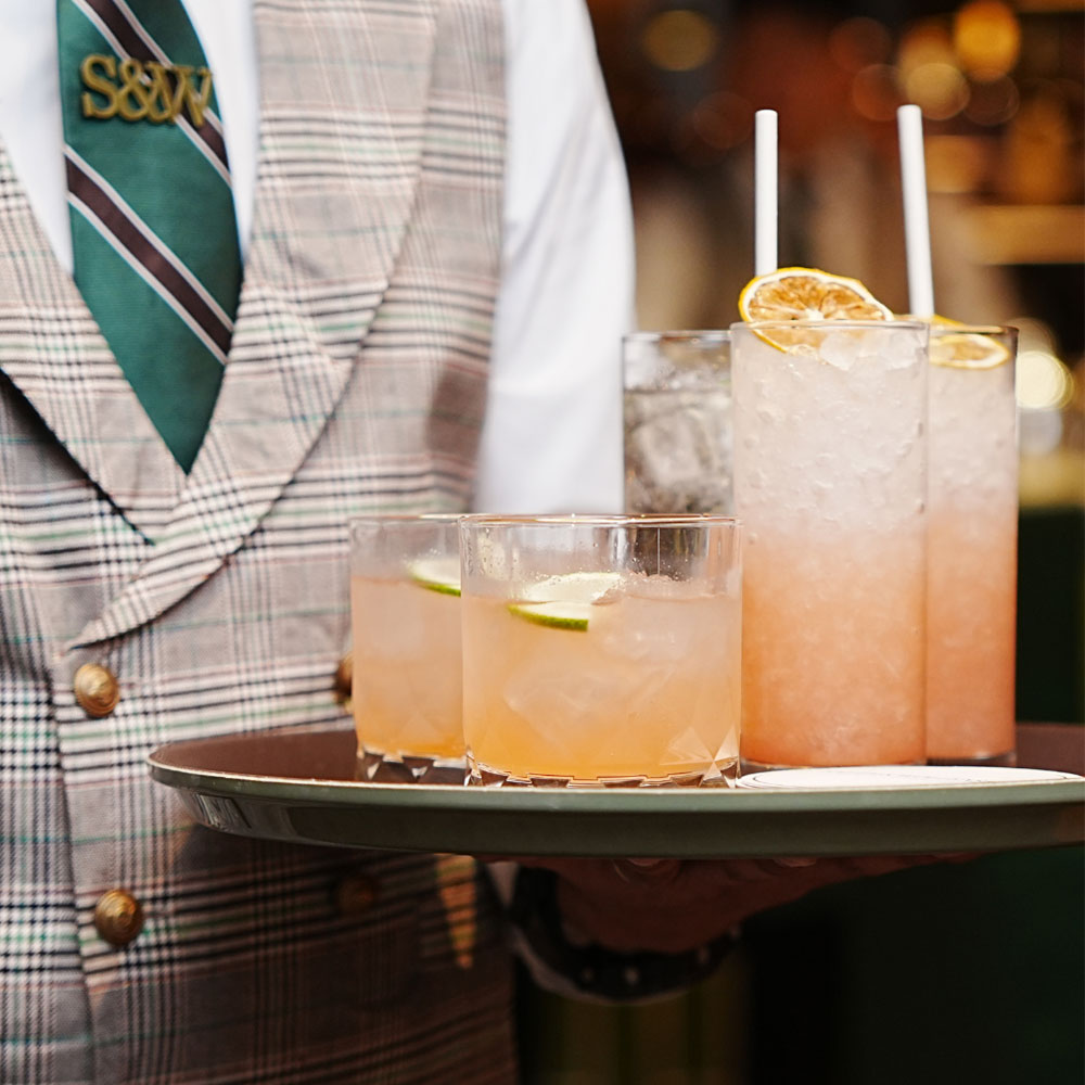 Cover of the Smith & Wollensky Bar menu